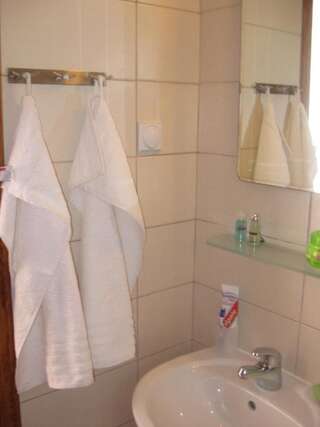 Гостевой дом Guest House Villa Alea Добра-Вода Двухместный номер с 2 отдельными кроватями-2